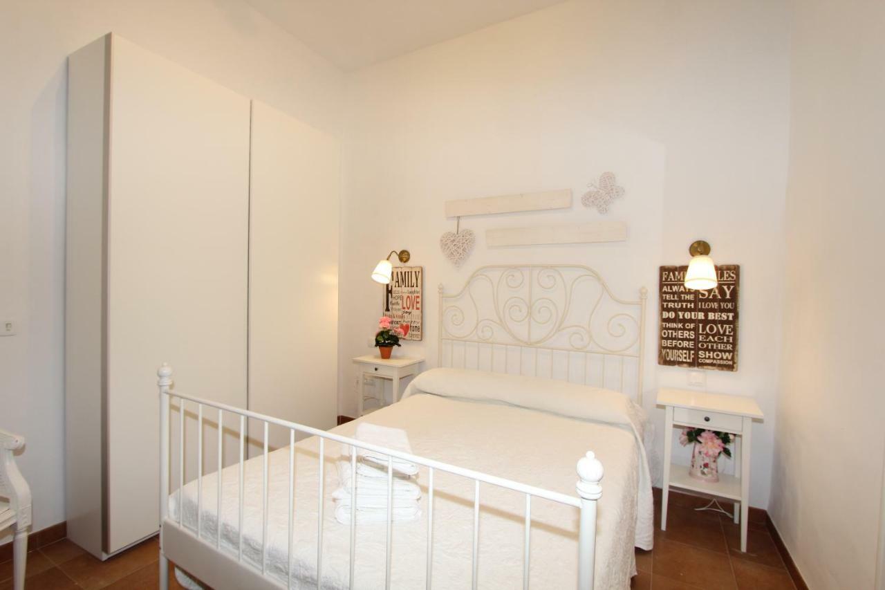 Apartamento Ollerias Málaga Exterior foto