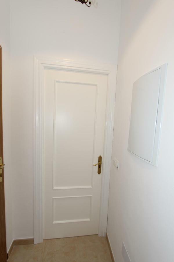 Apartamento Ollerias Málaga Exterior foto